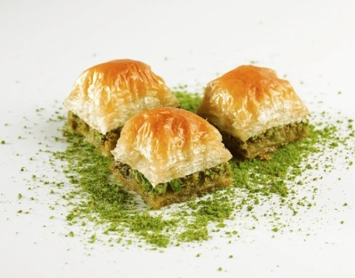 Damak Çatlatan 750 Gr Fıstıklı Baklava Uşak pasta
