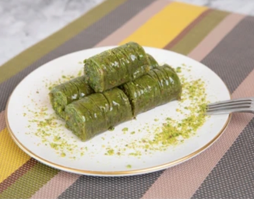 Kaliteli Fıstık Dolgulu 1000 Gr Sarma Uşak pasta